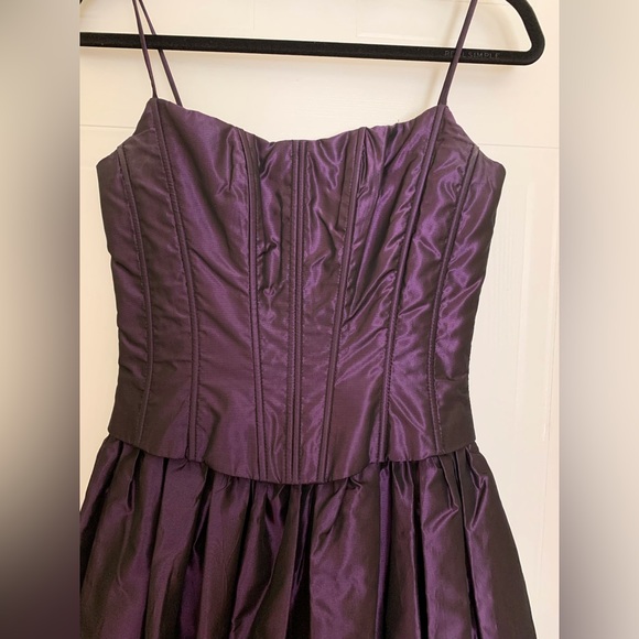 Gorgeous shiny purple vintage corset gown - Picture 4 of 4